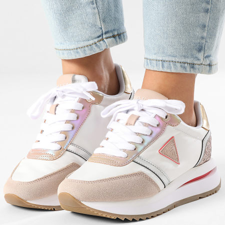 Guess - Baskets Femme FLPEAGFAB12 Multi