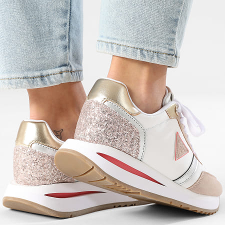 Guess - Baskets Femme FLPEAGFAB12 Multi