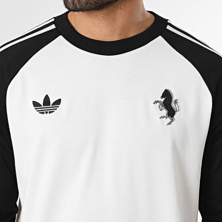 Adidas Originals - Tee Shirt Manches Longues A Bandes Juventus FC KB4456 Beige Clair Noir