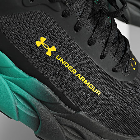Under Armour - Baskets Halo Runner 6013164 Black Green