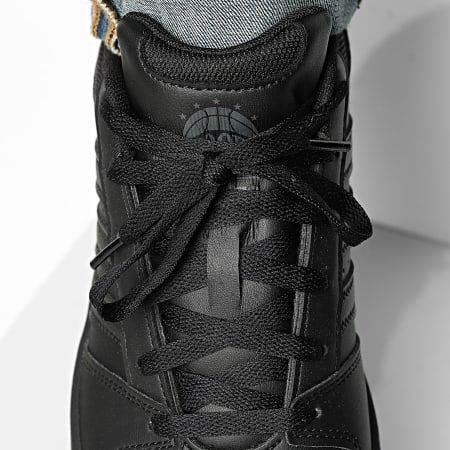 Adidas Sportswear - Baskets Hoops Classic KI1047 Core Black Carbon