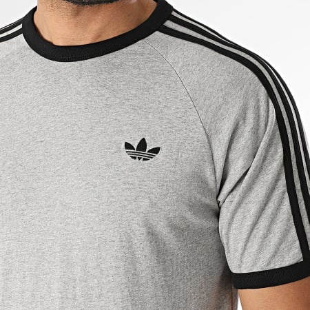 Adidas Originals - Ensemble Tee Shirt Et Short Jogging A Bandes 3 Stripes KE3532 KE2433 Gris Chiné