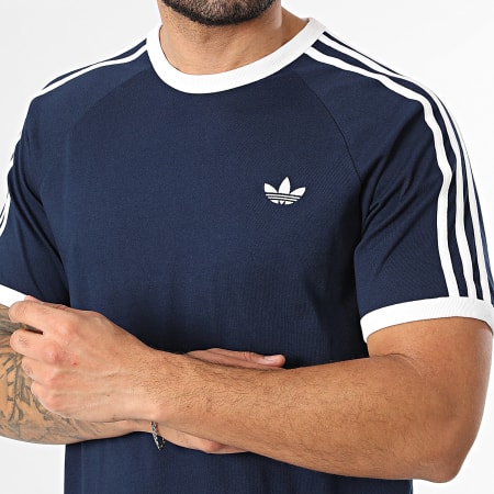 Adidas Originals - Ensemble Tee Shirt Et Short Jogging A Bandes 3 Stripes KE3536 KE3565 Bleu Marine Blanc