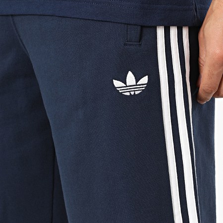 Adidas Originals - Ensemble Tee Shirt Et Short Jogging A Bandes 3 Stripes KE3536 KE3565 Bleu Marine Blanc