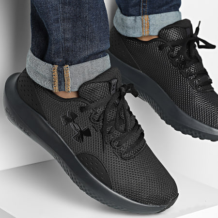 Under Armour - Baskets UA Charged Surge 4 3027000 Black