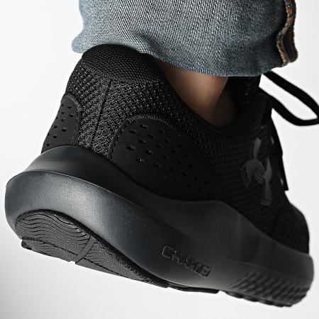 Under Armour - Baskets UA Charged Surge 4 3027000 Black