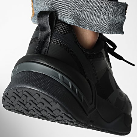 Under Armour - Baskets UA Reign XT 6005926 Black Grey