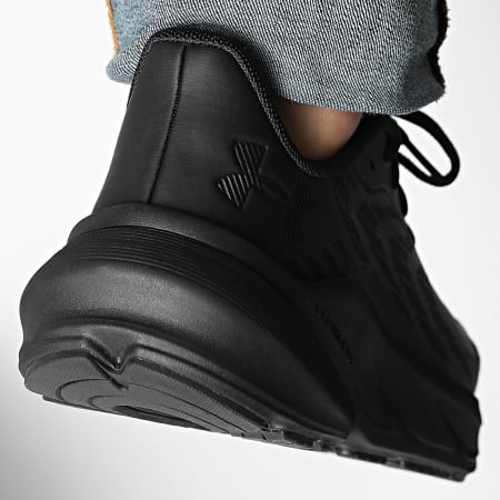 Under Armour - Baskets UA Turbulence 3 6006717 Black