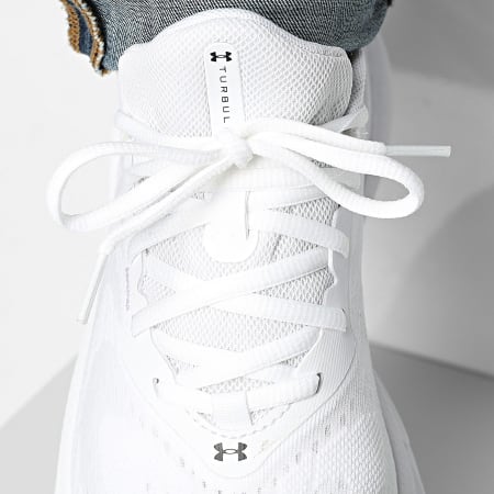 Under Armour - Baskets UA Turbulence 3 6006717 White