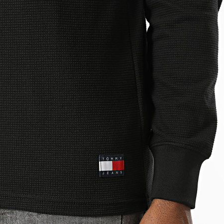 Tommy Jeans - Tee Shirt Manches Longues Regular Fit Waffle Henley 2525 Noir