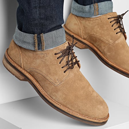 Clarks - Chaussures Aldwin Lace Tan Suede