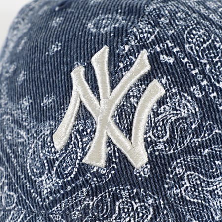 New Era - Casquette NY Yankees 9Twenty 60771823 Bleu Brut Blanc Bandana