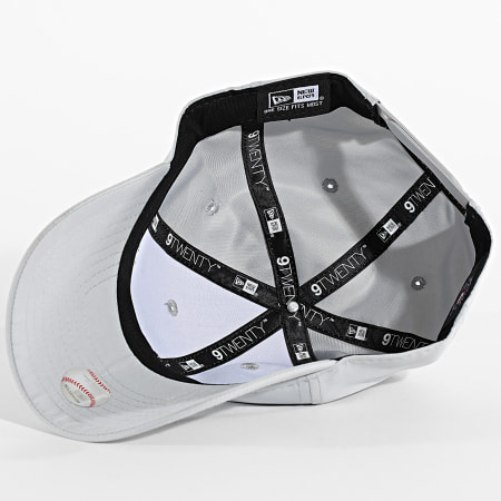 New Era - Casquette NY Yankees 9Twenty 60691111 Gris