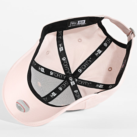 New Era - Casquette Femme 9Forty NY Yankees 60771738 Rose Clair