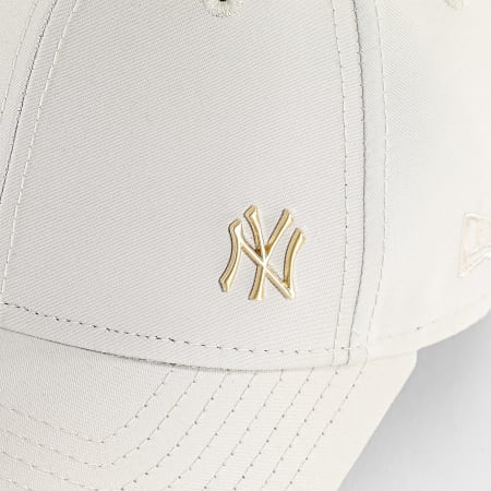 New Era - Casquette Femme 9Forty NY Yankees 60771743 Beige Doré