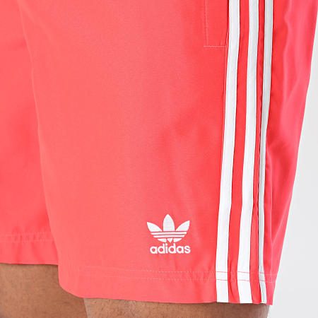 Adidas Originals - Short De Bain A Bandes Adic JX2690 Rouge Blanc
