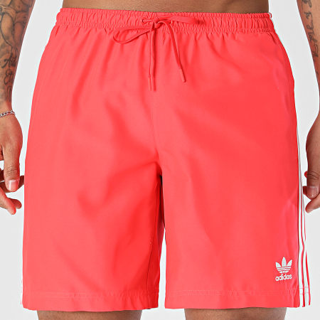 Adidas Originals - Short De Bain A Bandes Adic JX2690 Rouge Blanc