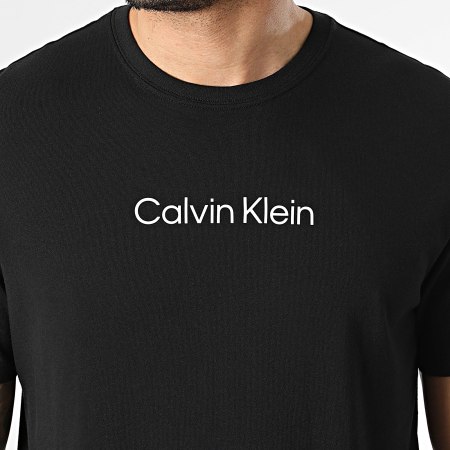 Calvin Klein - Tee Shirt Standard Logo LD230 Noir