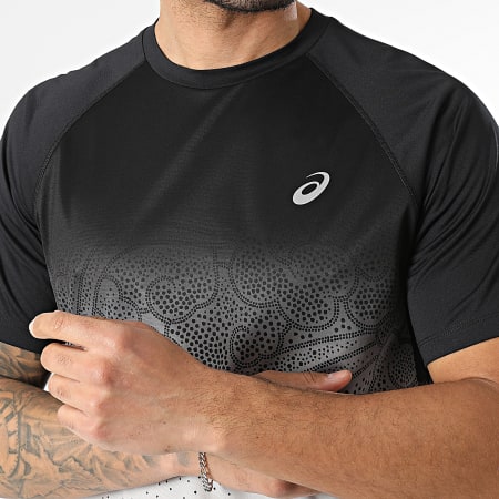 Asics - Camisola Regular Fit Road Fade 2011D512 Preto Bege Degradê