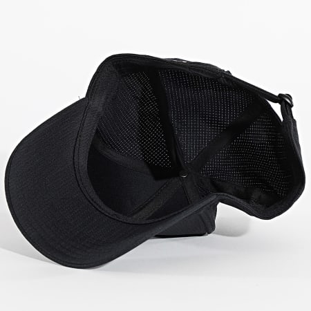 Under Armour - Casquette 1383440 Noir Rouge