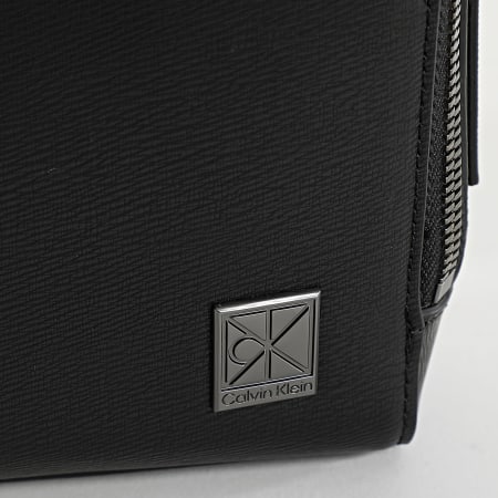 Calvin Klein - Bolsa Emblem Hw Camera Bag D3291G Negro