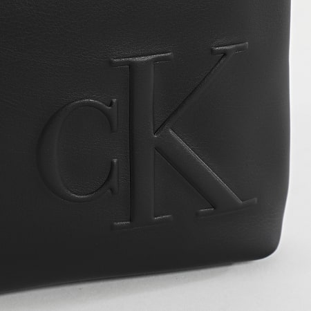 Calvin Klein - Sacoche Bold Ck Flatpack D3344G Noir
