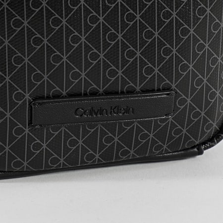 Calvin Klein - Bolso Pecho Emblem Aop Coated Square Sling D3335G Negro