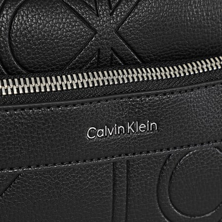 Calvin Klein - Sac A Main Femme Emblem Aop Emboss Camera Bag D3330G Noir