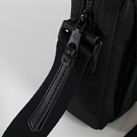 Calvin Klein - Sacoche Canvas Mix Reporter D3366G Noir