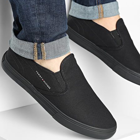 Tommy Hilfiger - Zapatos Vulc Core Slip On 5689 Negro