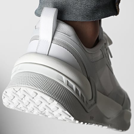 Under Armour - Baskets UA Reign XT 6005926 White Grey