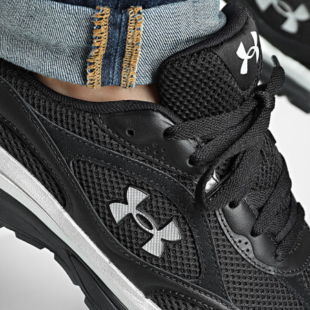 Under Armour - Baskets Tech Runner 6011293 Black Grey