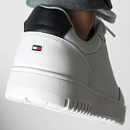 Tommy Hilfiger - Baskets Core Lite Leather 5868 White