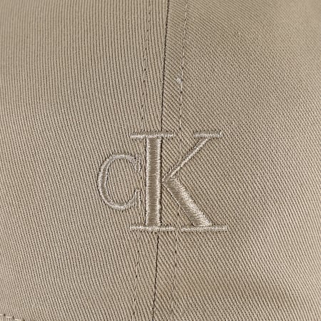 Calvin Klein - Casquette Monogram Embroidery 5002 Camel