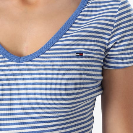 Tommy Jeans - Tee Shirt Col V A Rayures Femme Slim Essential Rib 7385 Bleu Roi Blanc