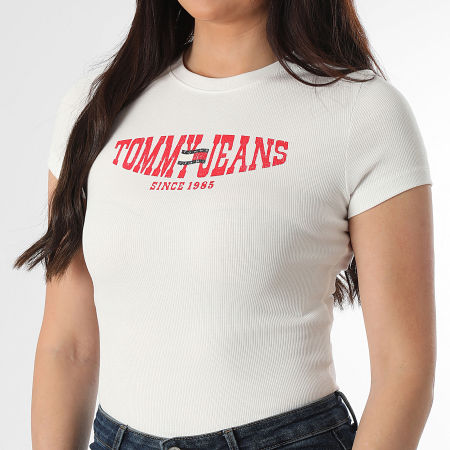 Tommy Jeans - Tee Shirt Rib Femme Slim Wavy Flag 2272 Beige Clair