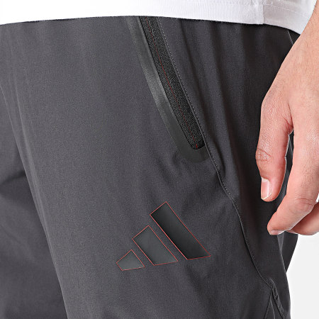 Adidas Sportswear - Pantalon Jogging Audi Revolut Formula One Team KR4089 Gris Anthracite