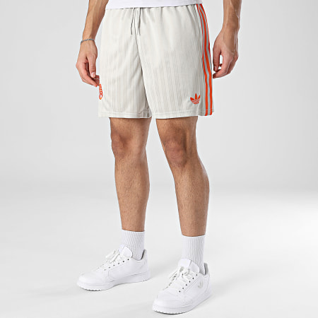 Adidas Originals - Short Jogging A Bandes FC Bayern Munich JZ2734 Beige Orange
