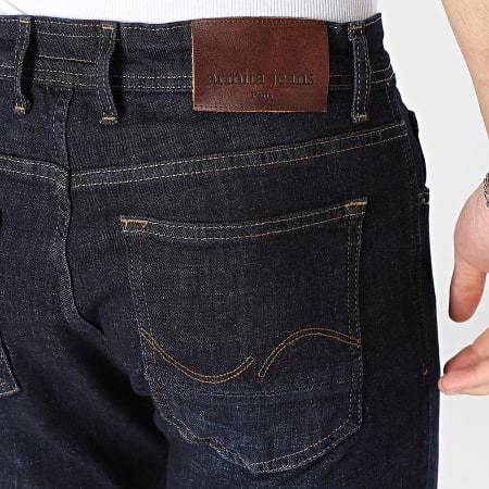 Classic Series - Jean Regular 704 Blu Scuro Intenso