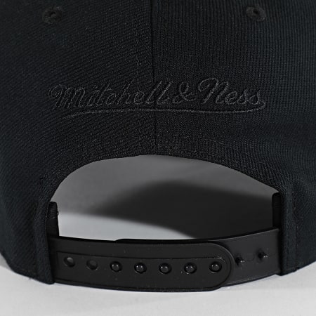 Mitchell and Ness - Casquette NBA Core XI Pro Chicago Bulls HP13204 Noir