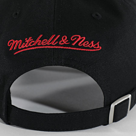 Mitchell and Ness - Casquette NBA Insignia Chicago Bulls HD16621 Noir