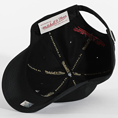 Mitchell and Ness - Casquette NBA Insignia Chicago Bulls HD16621 Noir