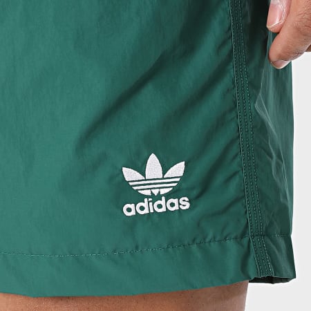Adidas Originals - Short De Bain Essential Woven KD1312 Vert Foncé