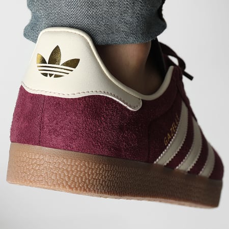 Adidas Originals - Baskets Gazelle KK2637 Maroon Cream White Gum 4