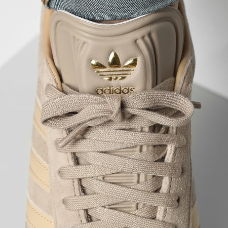 Adidas Originals - Zapatillas Gazelle KK2638 Chalky Brown Magic Beige Gum 4