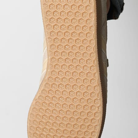 Adidas Originals - Zapatillas Gazelle KK2638 Chalky Brown Magic Beige Gum 4