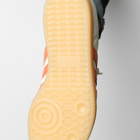 Adidas Originals - Baskets Samba OG IH9057 Off White Dusky Orange Gum 3