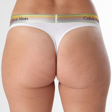 Calvin Klein - String Femme QF8875 Blanc Multi
