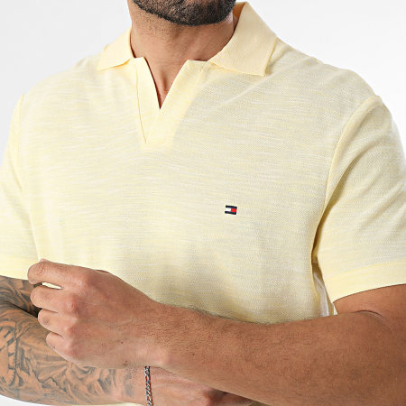 Tommy Hilfiger - Polo Manches Courtes Col V Slub Oxford Pique 8482 Jaune