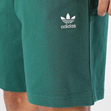 Adidas Originals - Short Jogging Essential KD1311 Vert Bouteille